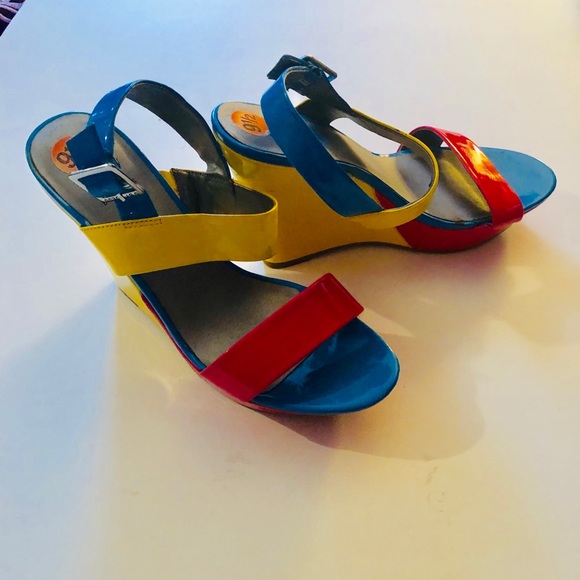 Guess multi color wedges/platform. - Picture 2 of 2